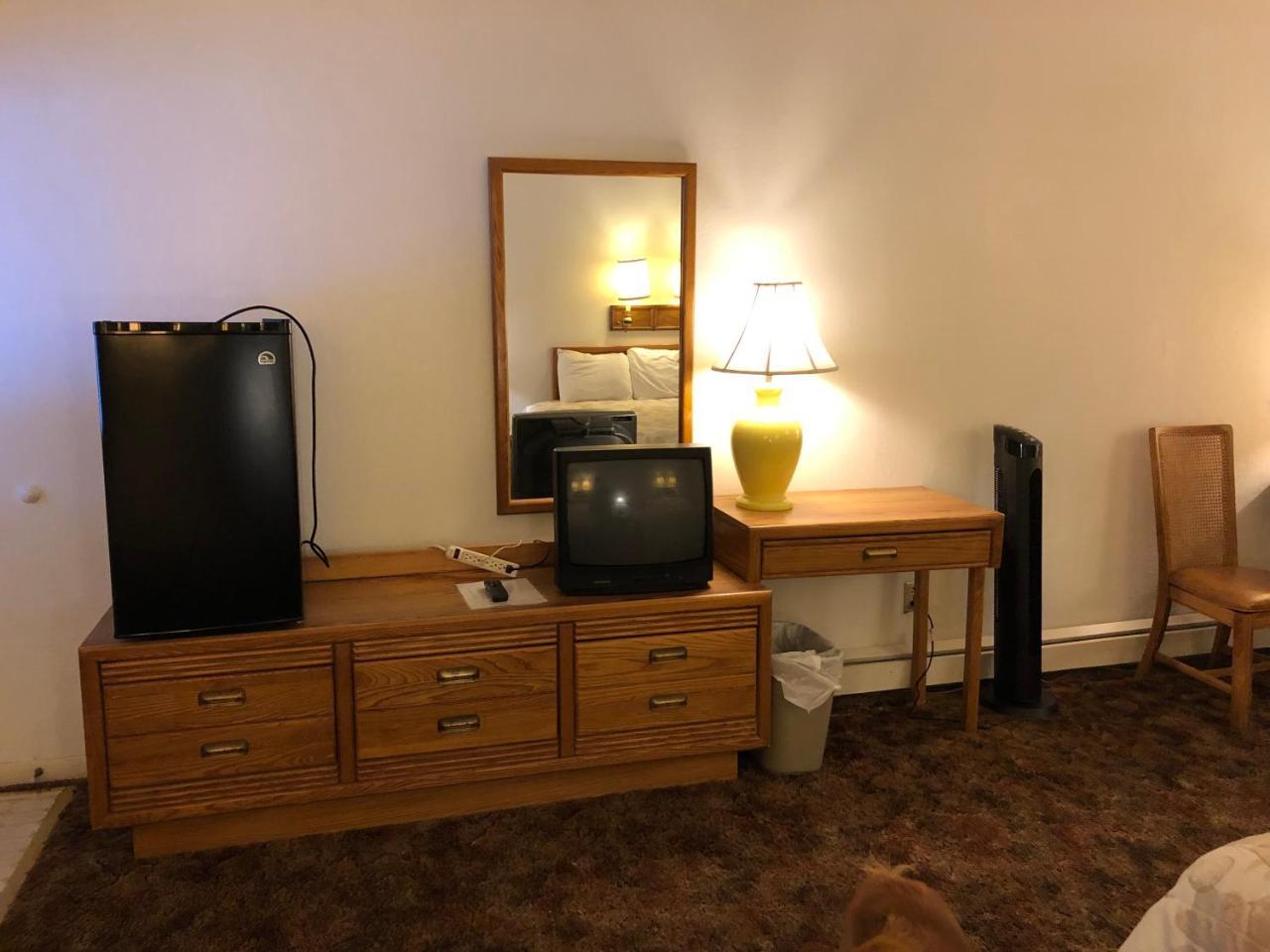 The Golden Bear Motel Tok Esterno foto